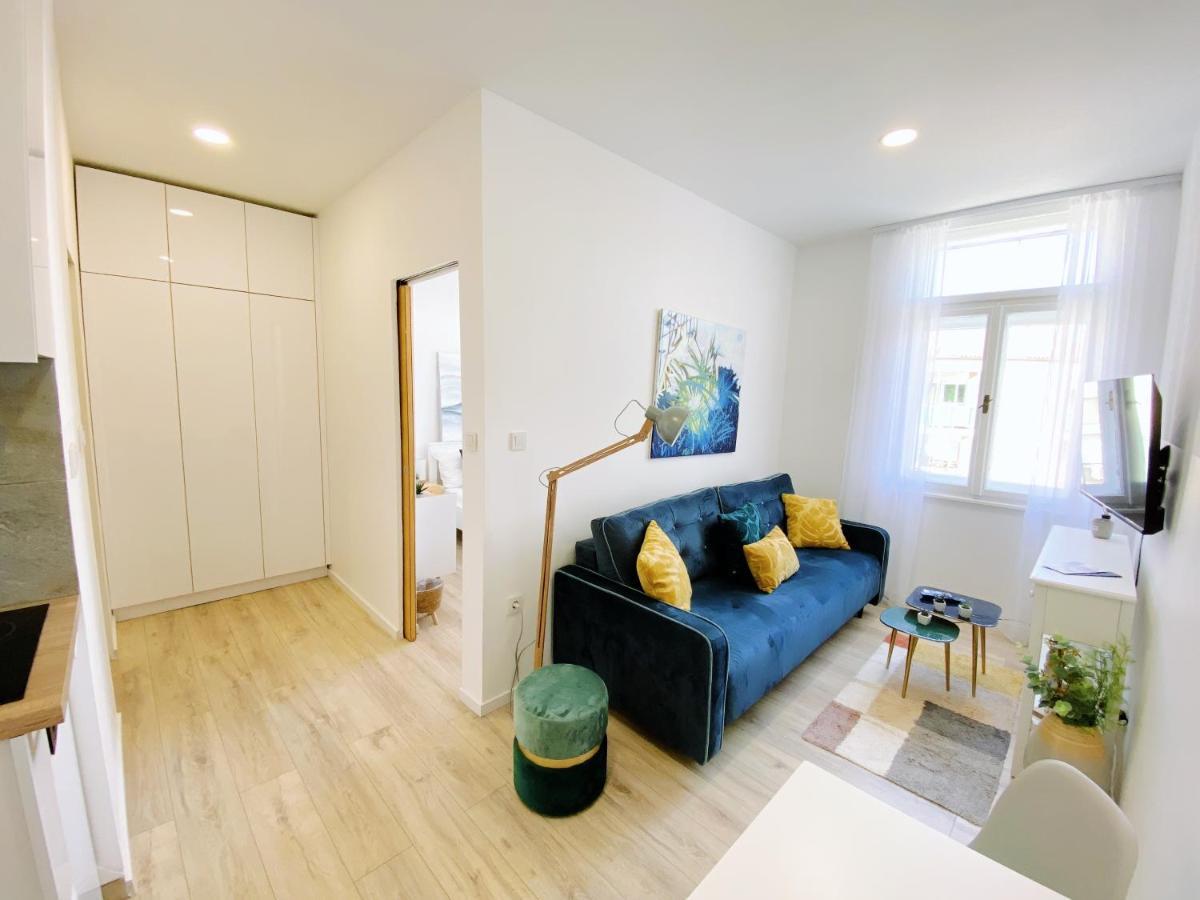 Апартаменти New Stylish & Modern Studio Apart - With Sea View Пула Екстер'єр фото