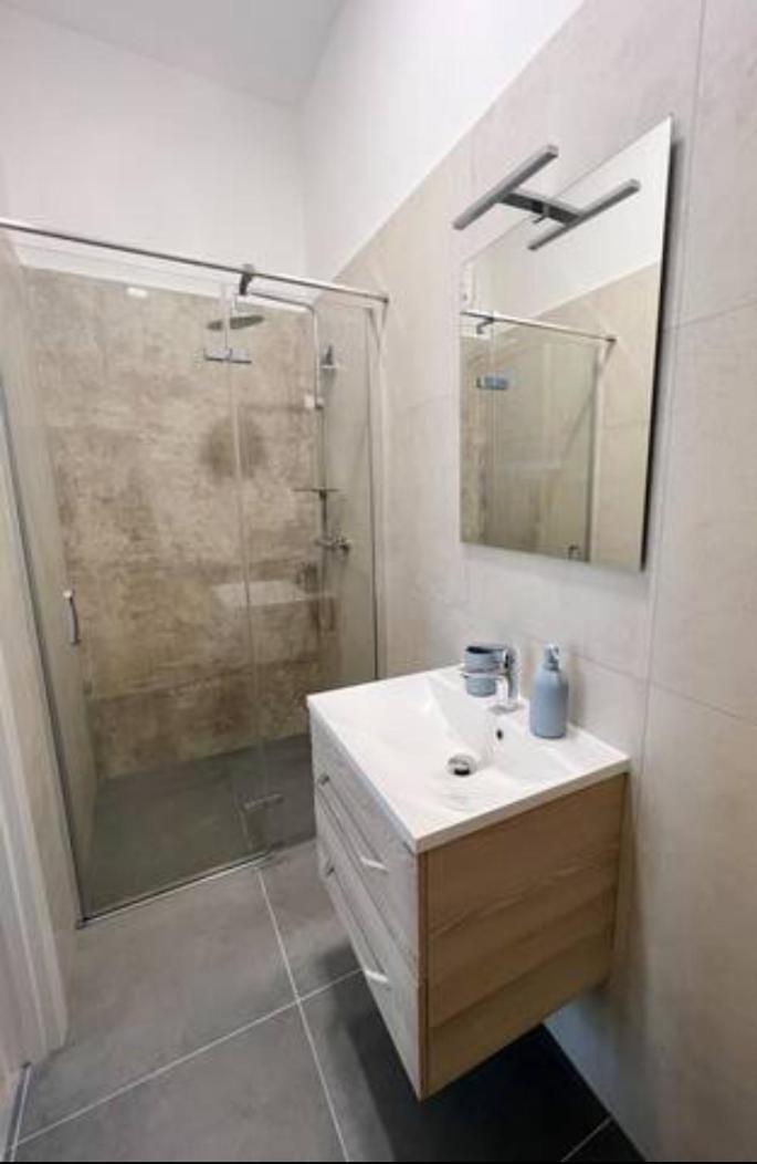 Апартаменти New Stylish & Modern Studio Apart - With Sea View Пула Екстер'єр фото